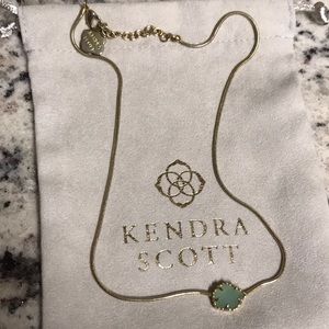 Kendra Scott necklace